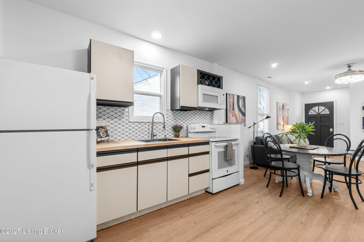 Listing Image 15