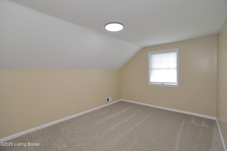 Listing Image 44
