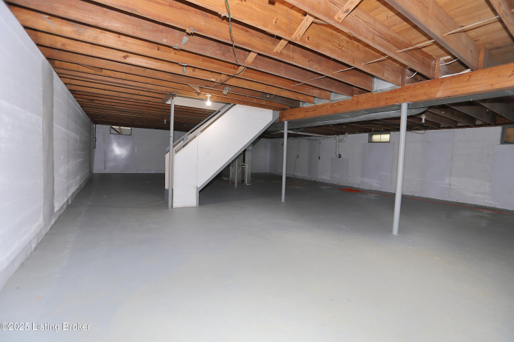 Listing Image 54