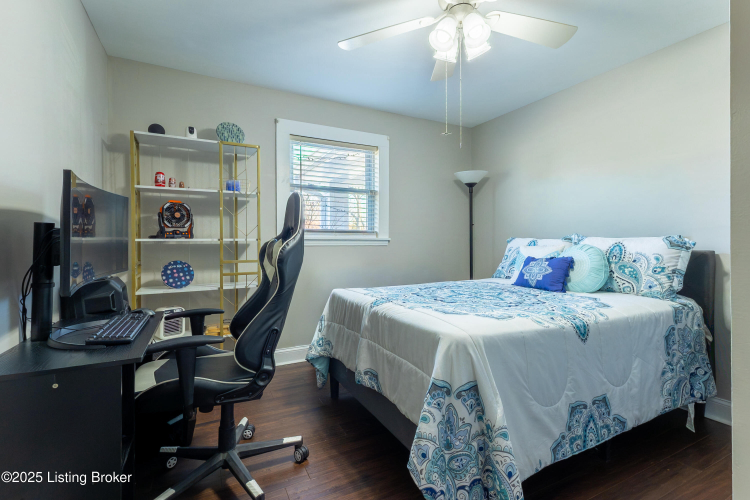 Listing Image 11