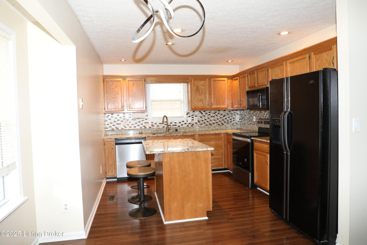 Listing Image 14