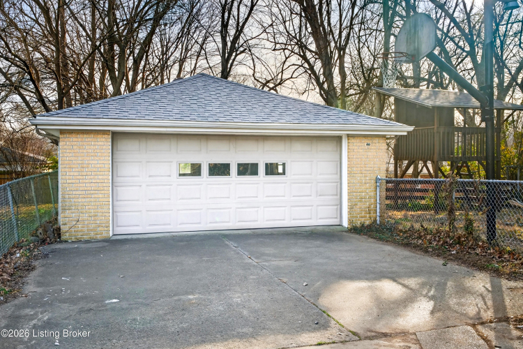 Listing Image 26