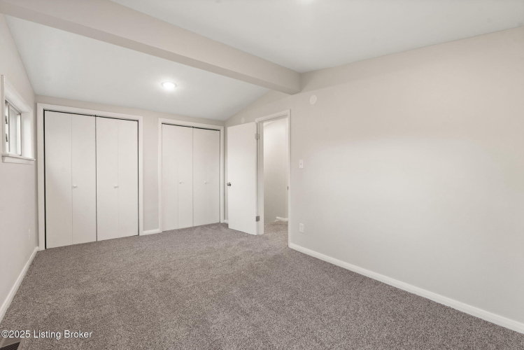 Listing Image 33
