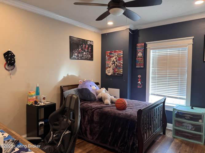 Listing Image 33