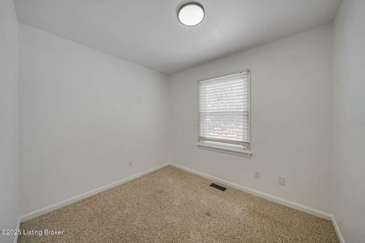 Listing Image 27