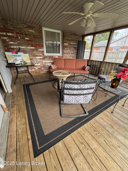 Listing Image 8