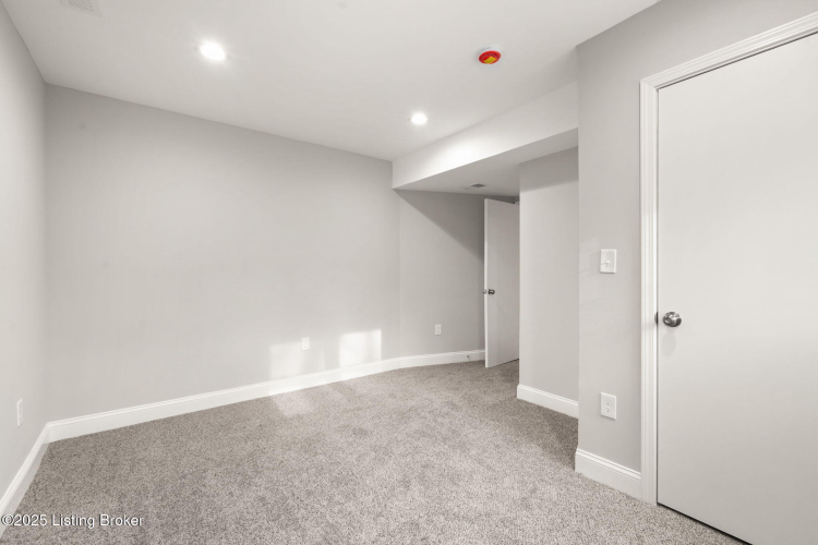 Listing Image 56