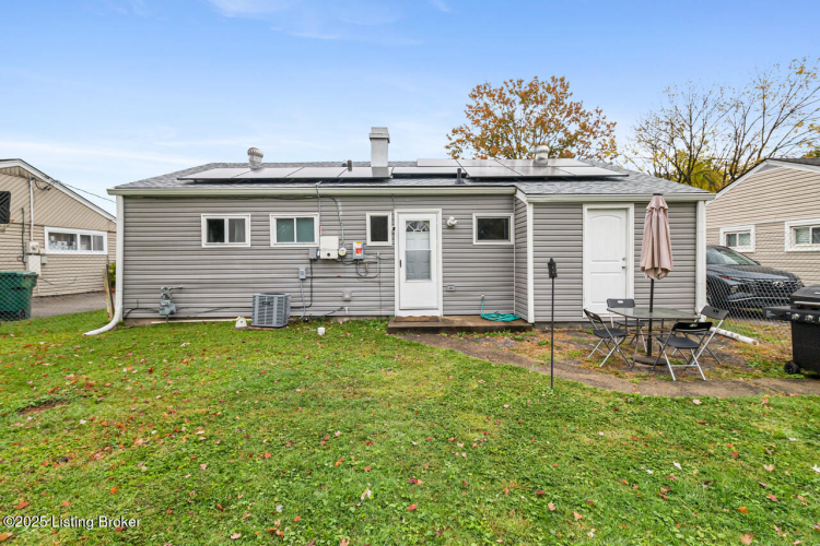 Listing Image 24