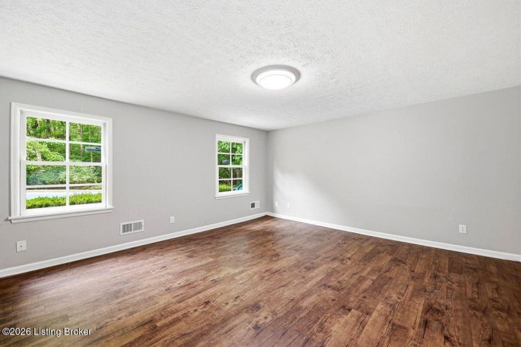Listing Image 57