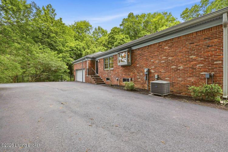 Listing Image 75