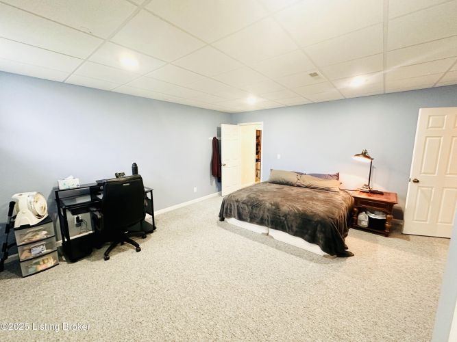 Listing Image 90