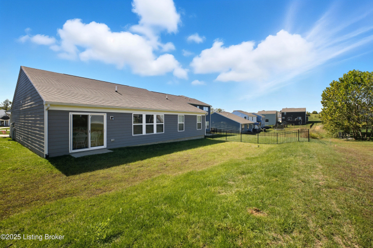 Listing Image 24