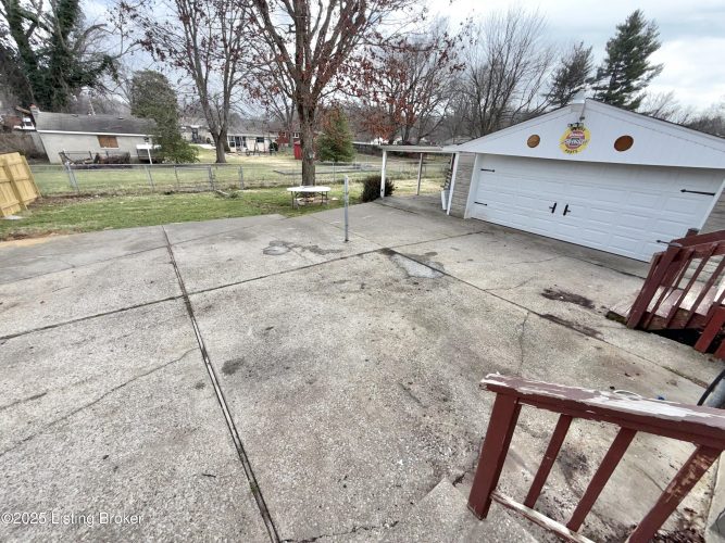Listing Image 18