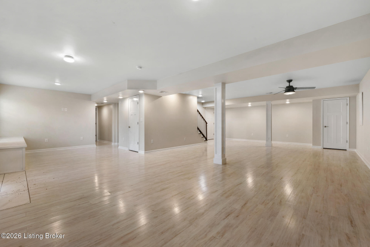 Listing Image 37