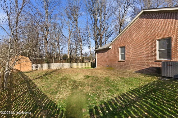 Listing Image 41