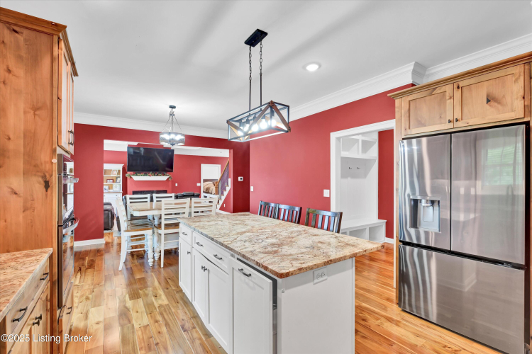 Listing Image 13