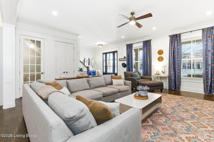 Listing Image 19