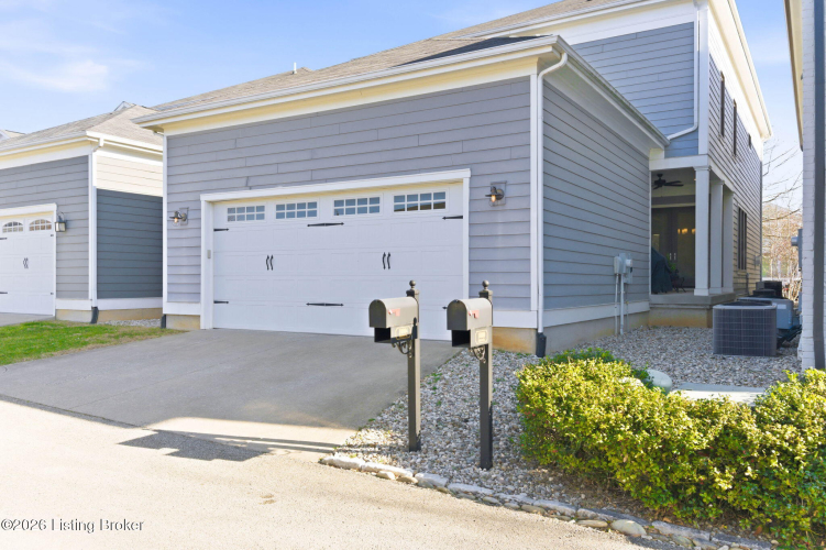 Listing Image 41