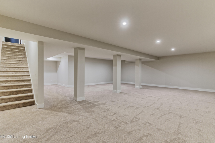 Listing Image 64