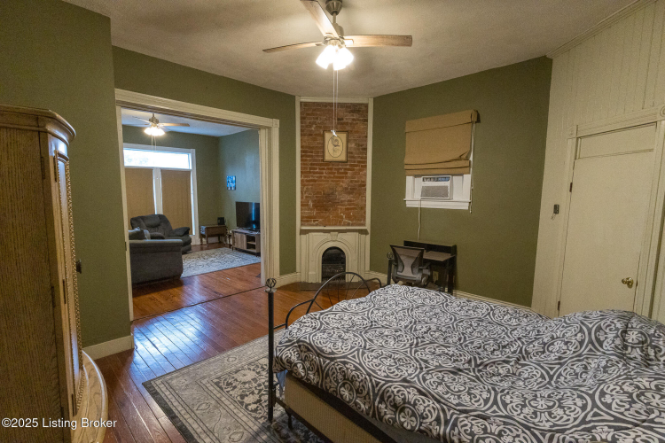 Listing Image 14