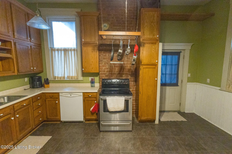 Listing Image 26