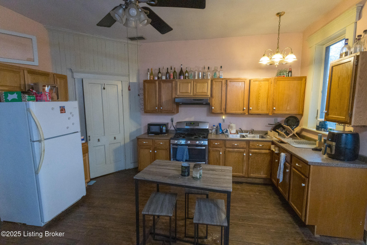 Listing Image 32