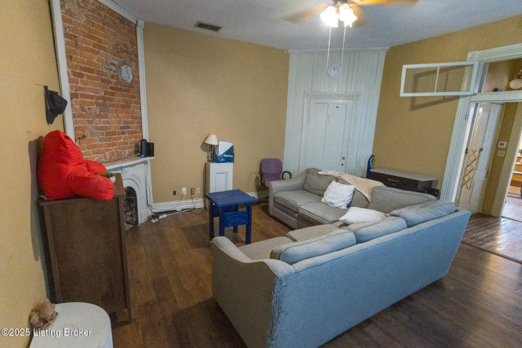 Listing Image 41