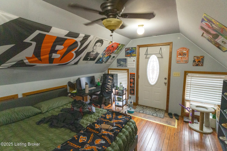 Listing Image 55