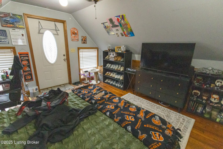 Listing Image 56