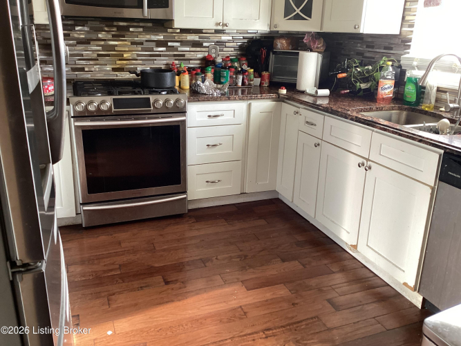 Listing Image 17