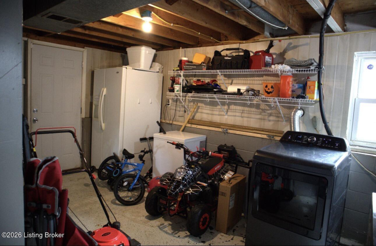 Listing Image 14
