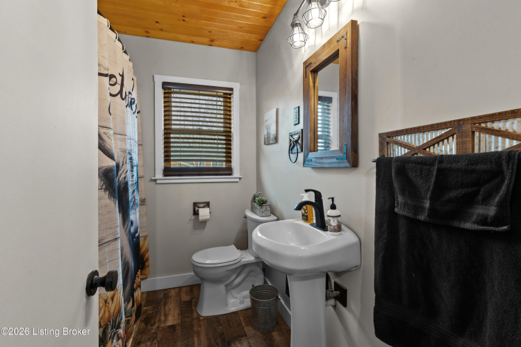 Listing Image 15