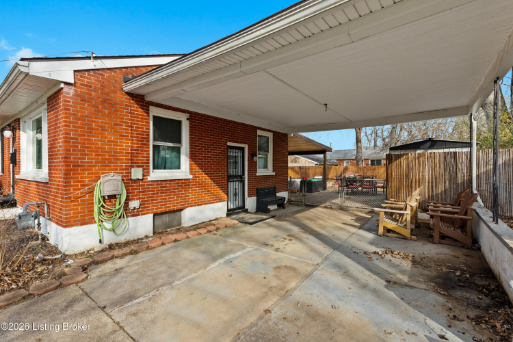 Listing Image 41