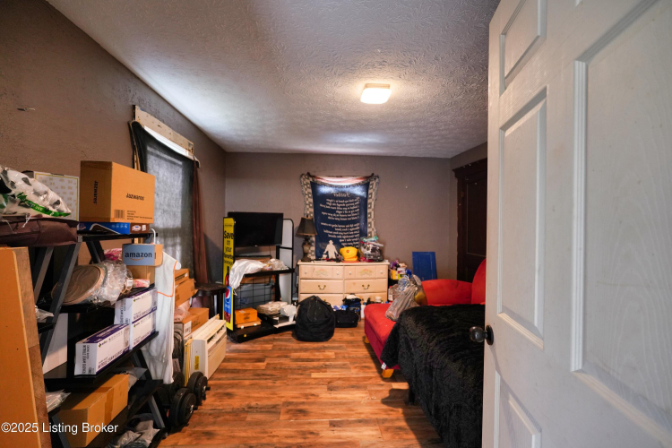 Listing Image 36