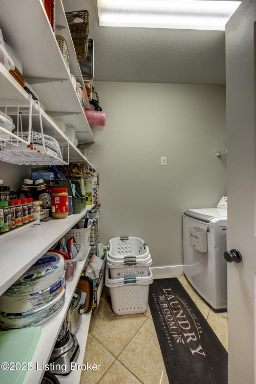Listing Image 47