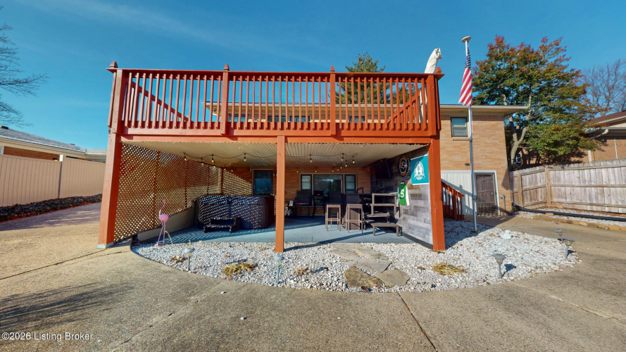 Listing Image 4