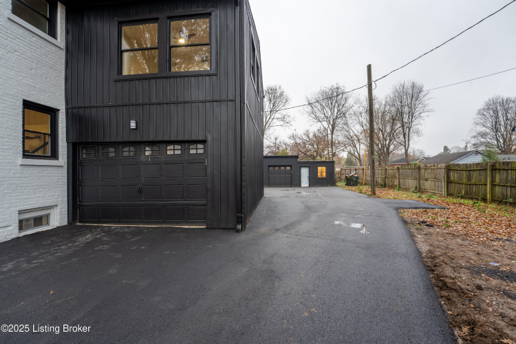 Listing Image 54