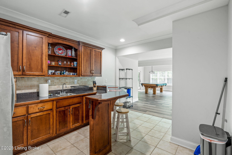 Listing Image 52