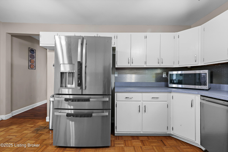 Listing Image 22