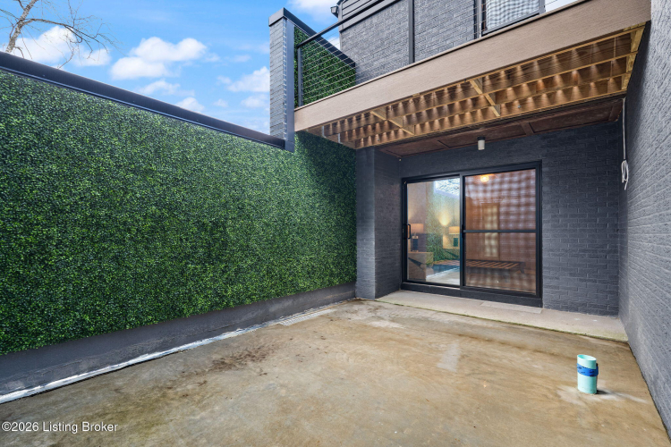 Listing Image 64