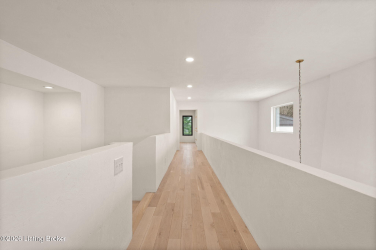 Listing Image 73