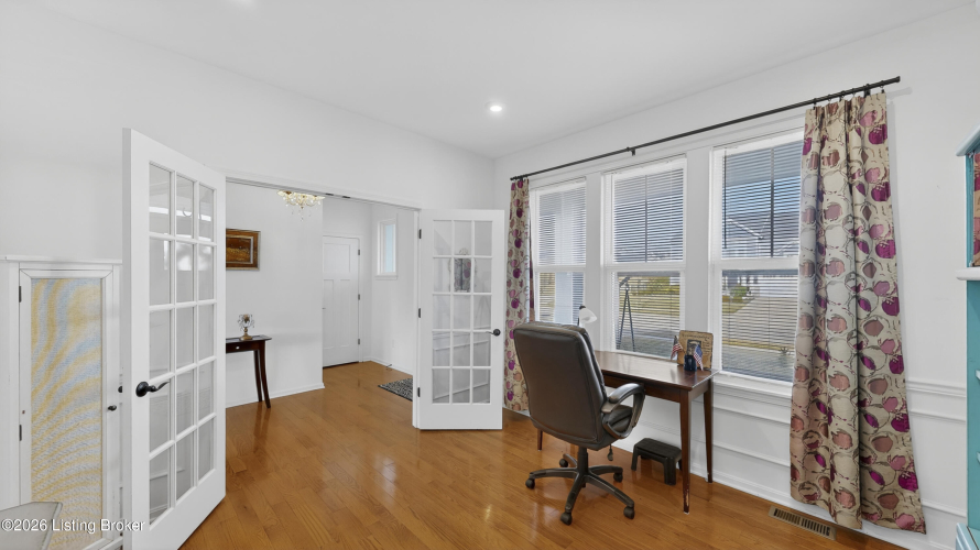 Listing Image 16