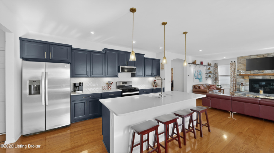 Listing Image 10