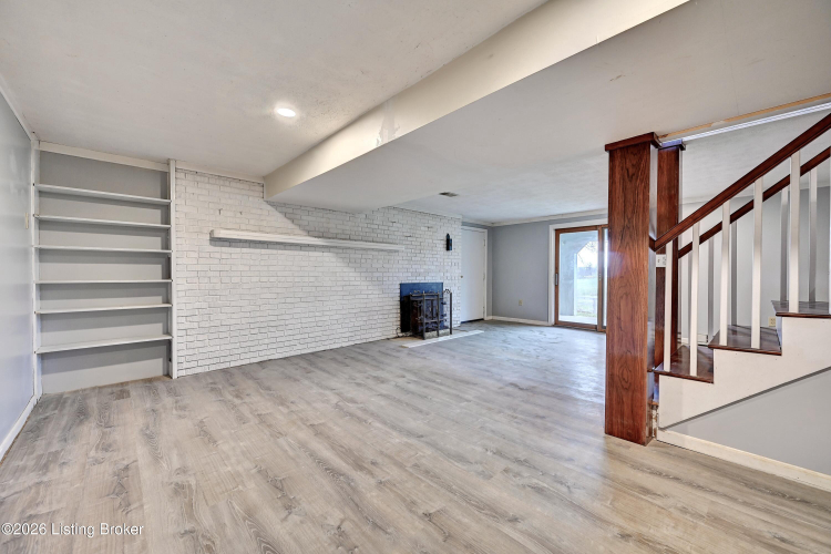 Listing Image 31