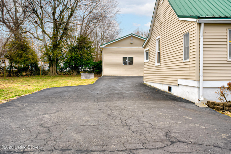 Listing Image 29