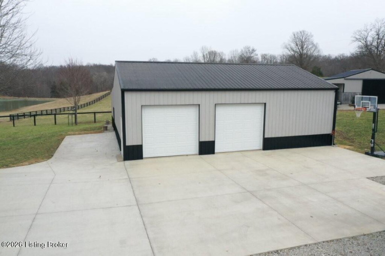 Listing Image 48