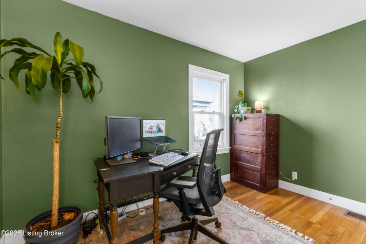 Listing Image 22