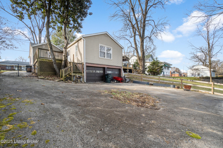 Listing Image 44