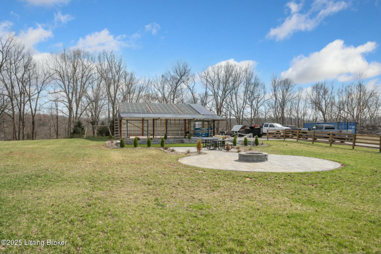 Listing Image 9