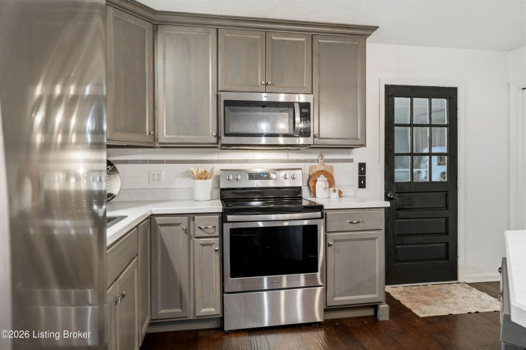 Listing Image 19